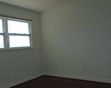 1111 Belmont Avenue - Photo Thumbnail 9