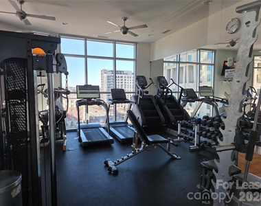 333 W Trade Street - Photo Thumbnail 13