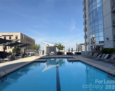 333 W Trade Street - Photo Thumbnail 1