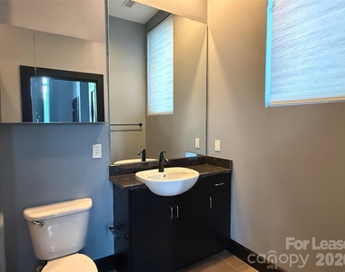333 W Trade Street - Photo Thumbnail 8