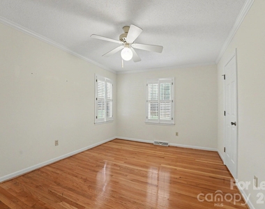 11002 Harrisburg Road - Photo Thumbnail 10