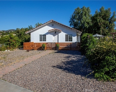 37645 Via De Los Arboles - Photo Thumbnail 2