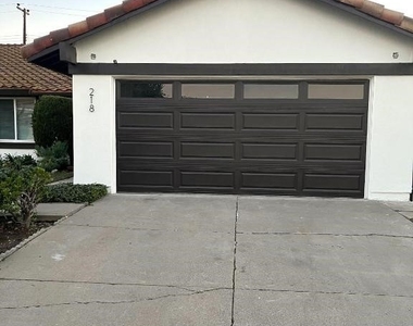 218 Newcastle Avenue - Photo Thumbnail 1