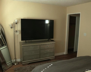 218 Newcastle Avenue - Photo Thumbnail 21