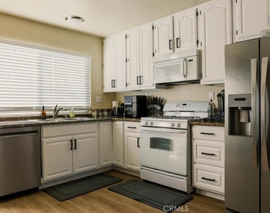 218 Newcastle Avenue - Photo Thumbnail 13