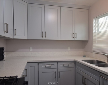 317 Providencia Avenue - Photo Thumbnail 3