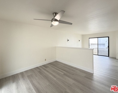 31 Eastern Avenue - Photo Thumbnail 9