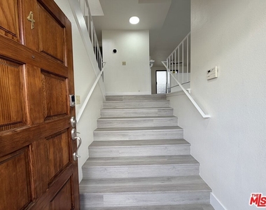 31 Eastern Avenue - Photo Thumbnail 4
