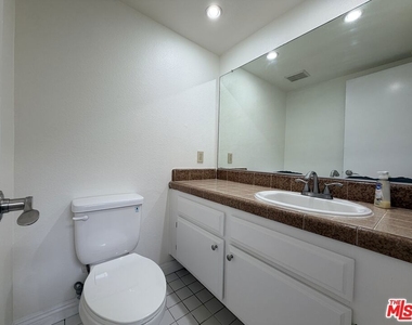 31 Eastern Avenue - Photo Thumbnail 16