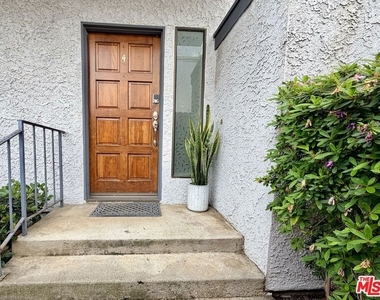 31 Eastern Avenue - Photo Thumbnail 2