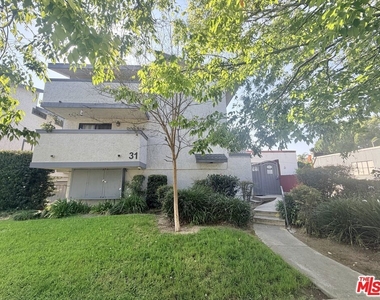 31 Eastern Avenue - Photo Thumbnail 1