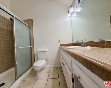 31 Eastern Avenue - Photo Thumbnail 27