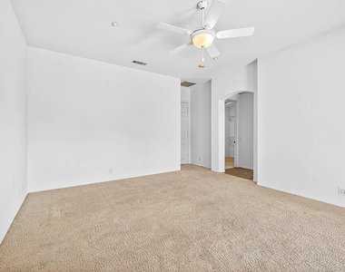 41 Vista Mirage Way - Photo Thumbnail 9