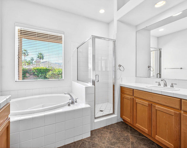 41 Vista Mirage Way - Photo Thumbnail 12