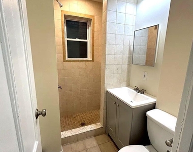 9 Grand Street - Photo Thumbnail 6