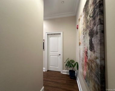 50-2k Stewart Avenue - Photo Thumbnail 10