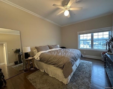 50-2k Stewart Avenue - Photo Thumbnail 6