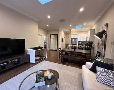 50-2k Stewart Avenue - Photo Thumbnail 4