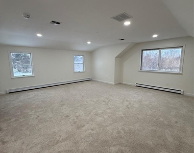 24 Kimberly Court - Photo Thumbnail 6