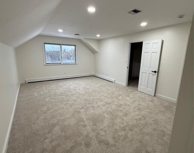 24 Kimberly Court - Photo Thumbnail 7