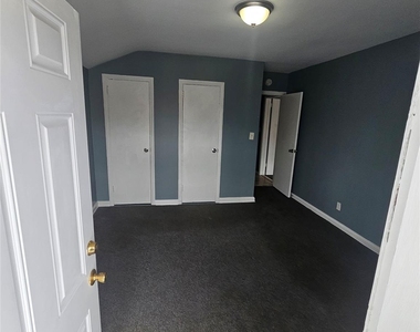 13724 228th Street - Photo Thumbnail 4