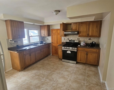 13724 228th Street - Photo Thumbnail 10