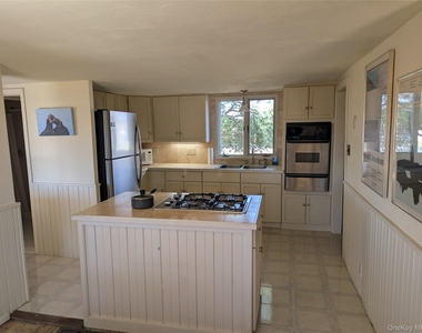 21 Maloney Lane - Photo Thumbnail 5