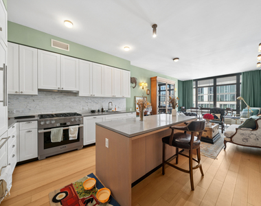 50 W 30th Street - Photo Thumbnail 4