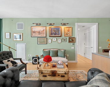 50 W 30th Street - Photo Thumbnail 2