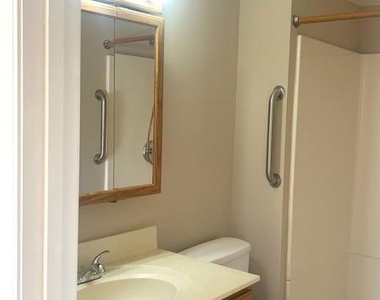90 Charles Way - Photo Thumbnail 7