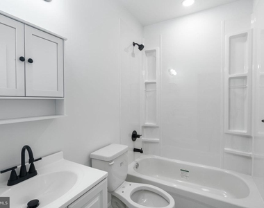 3943 Dell Street - Photo Thumbnail 8