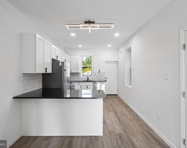 3943 Dell Street - Photo Thumbnail 3