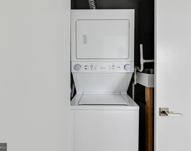2201 Washington Avenue - Photo Thumbnail 9