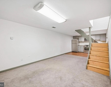 2036 Mount Vernon Street - Photo Thumbnail 3