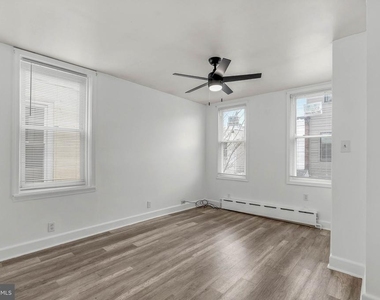 2440 Carpenter Street - Photo Thumbnail 9