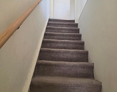 5901 Belmar Terrace - Photo Thumbnail 2