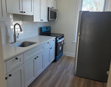 5901 Belmar Terrace - Photo Thumbnail 3