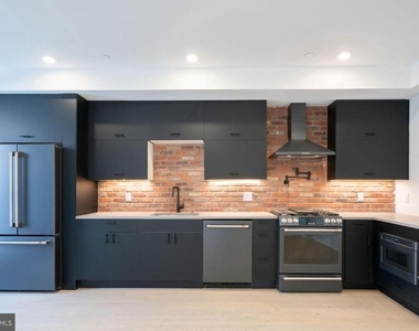 1139 N 3rd Street - Photo Thumbnail 1