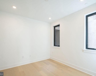 1139 N 3rd Street - Photo Thumbnail 11