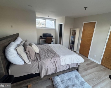 7 N Columbus Boulevard - Photo Thumbnail 31