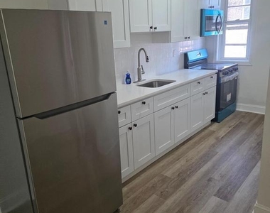 5901 Belmar Terrace - Photo Thumbnail 9