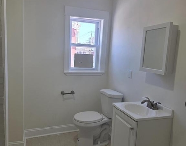 5901 Belmar Terrace - Photo Thumbnail 4