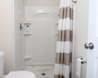 1515 N Bouvier Street - Photo Thumbnail 9