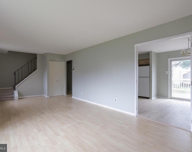 1940 Arrowood Drive - Photo Thumbnail 4