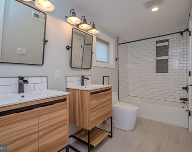 92 Pennwood Drive - Photo Thumbnail 17