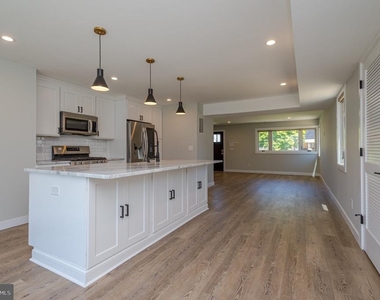 92 Pennwood Drive - Photo Thumbnail 4