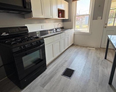 917 Koehler Street - Photo Thumbnail 5