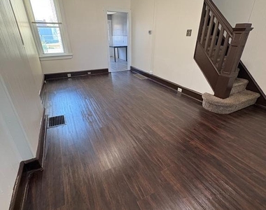 917 Koehler Street - Photo Thumbnail 3