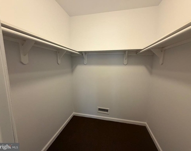 16 Iroquois Drive - Photo Thumbnail 7