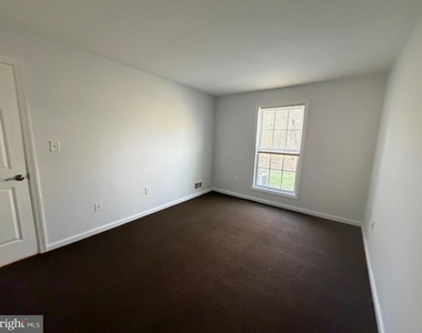 16 Iroquois Drive - Photo Thumbnail 6